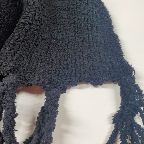 Black Chenille Fringe Scarf - Picture 9 of 10